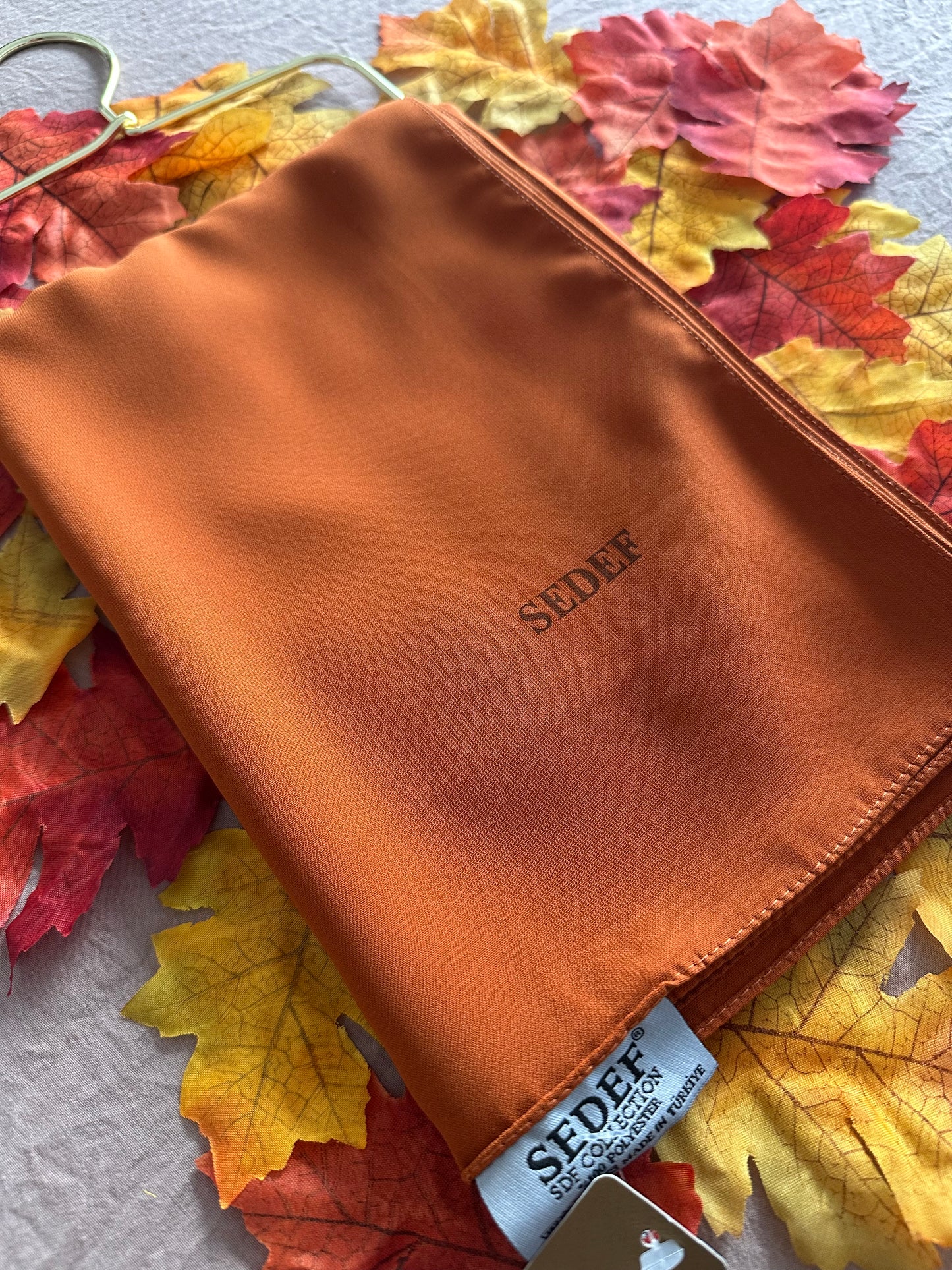 Hijab Soie de Médine – Orange Automne 🍂