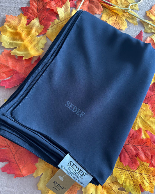 Hijab Soie de Médine – Bleu Nuit