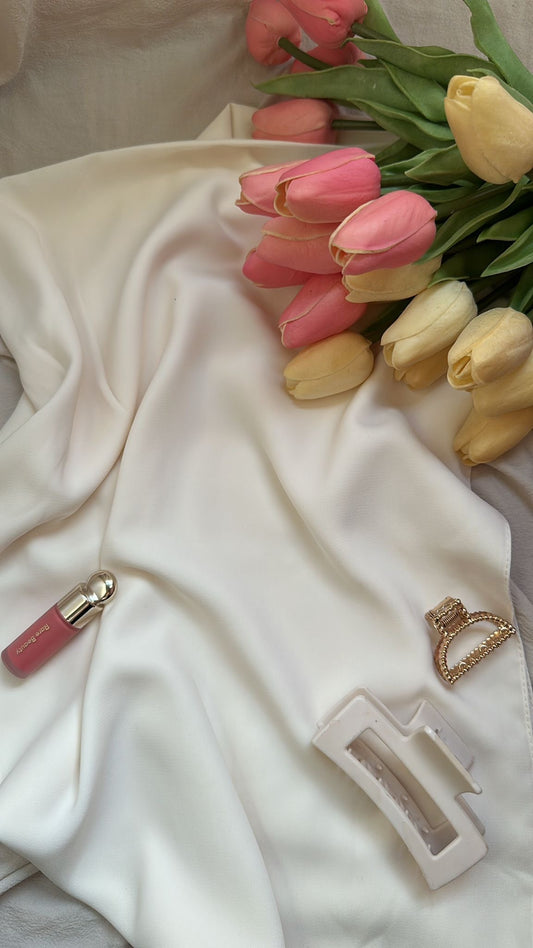 Hijab Soie de Médine Blanc Pur – Simplicité & Élégance
